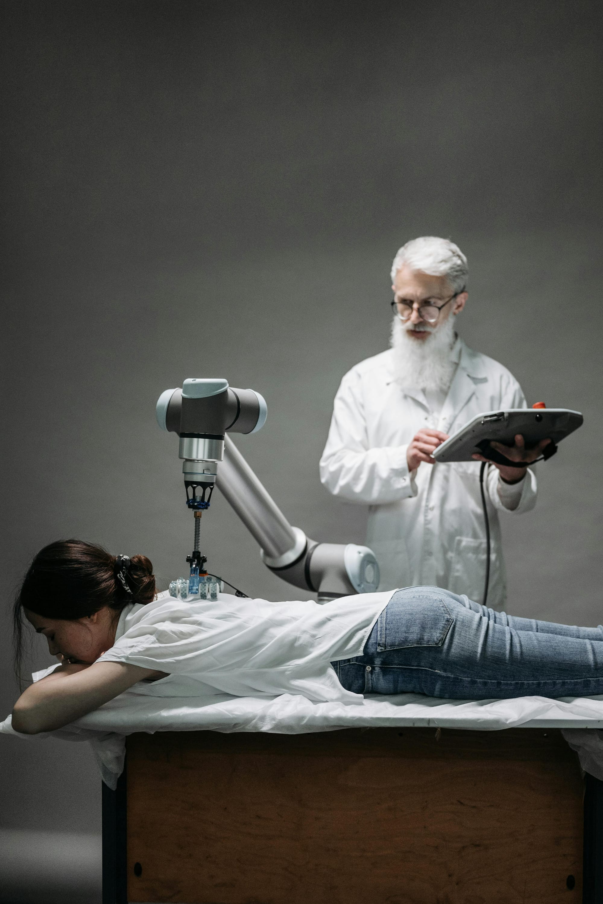 Scientists Win 'Oscar of Science' for Vision-Restoring Gene Therapy